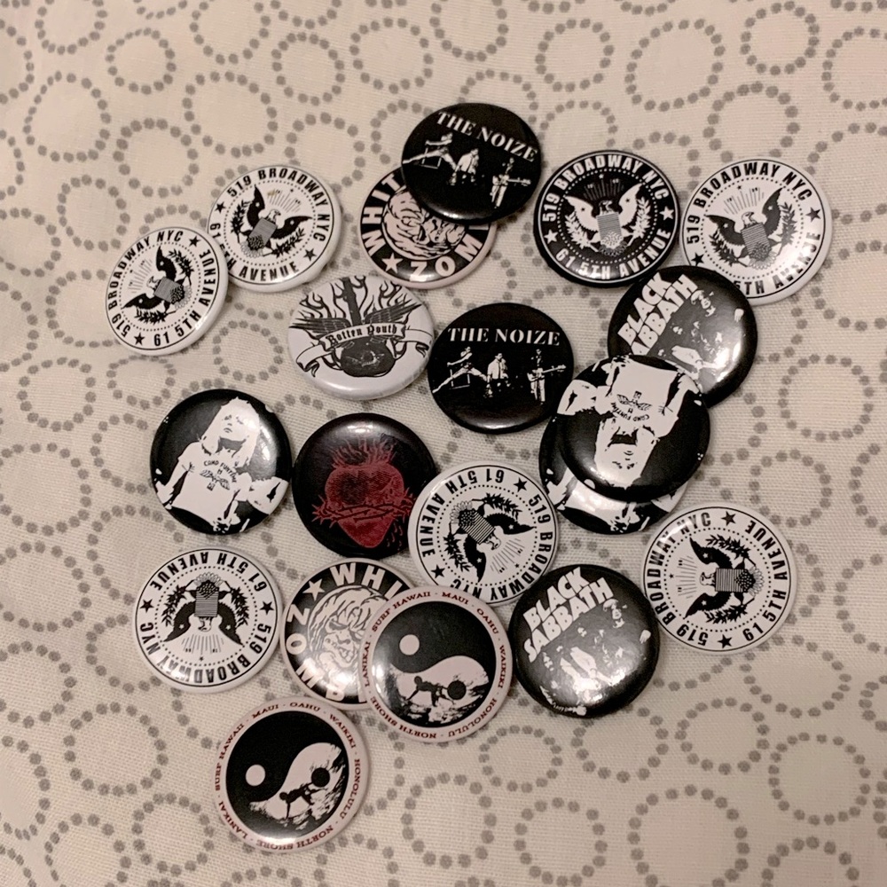 Brandy Melville Pins